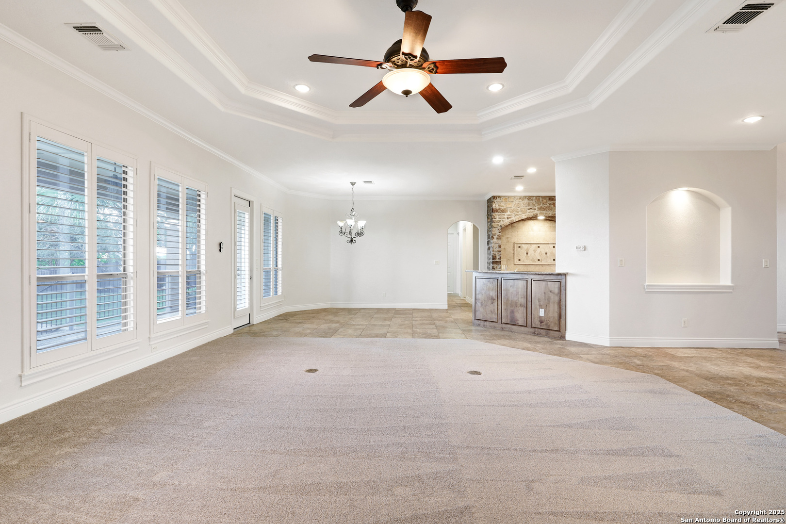 438 Pueblo Pintado Helotes, TX 78023 - Photo 9 of 42