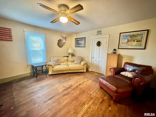 $156,000 | 952 North 200th Avenue, Quincy, IL 62305