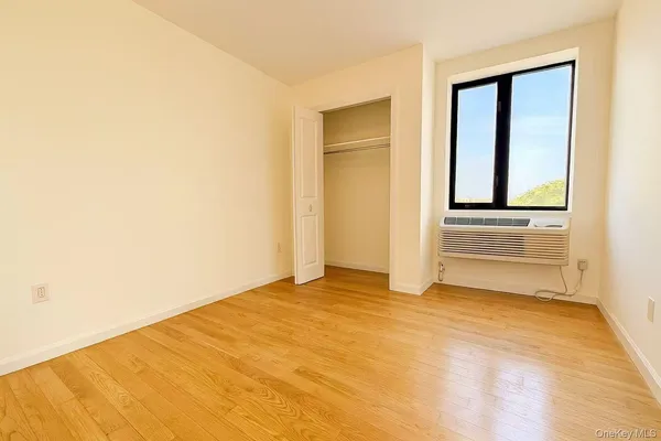 $688,000 | 60-70 Woodhaven Boulevard, Unit 4E | Rego Park