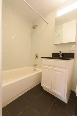 $688,000 | 60-70 Woodhaven Boulevard, Unit 4E | Rego Park