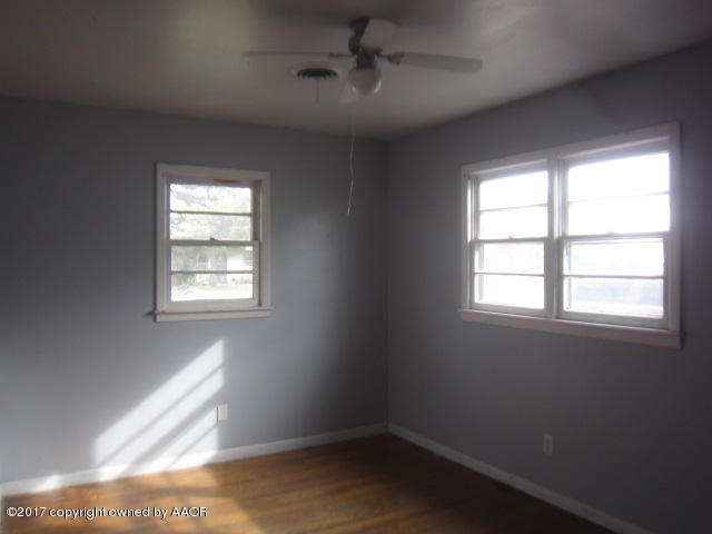 4202 Crockett Street Amarillo, TX 79110 - Photo 3 of 20 2nd bdrm