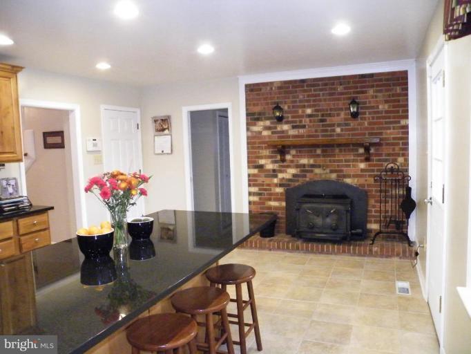 21 McCarty Road Fredericksburg, VA 22405 - Photo 2 of 12 Breakfast Area