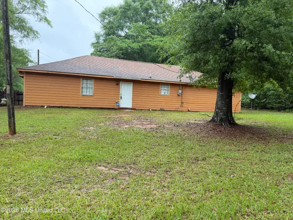 $150,000 | 29 Willie Lindsey Drive, Collins, MS 39428