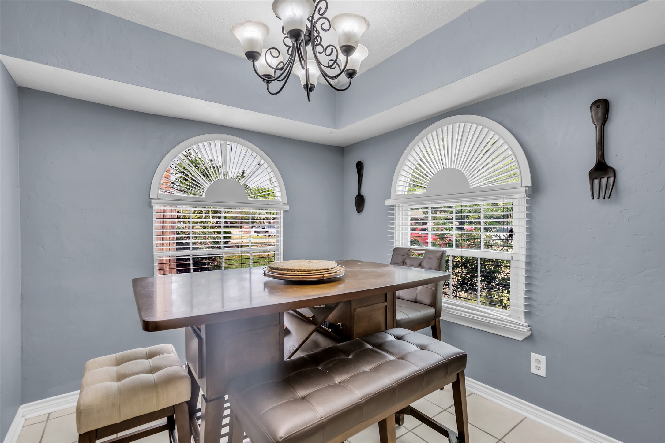 21807 Meadowhill Drive Spring, TX 77388 - Photo 17 of 25 a workspace with chandelier