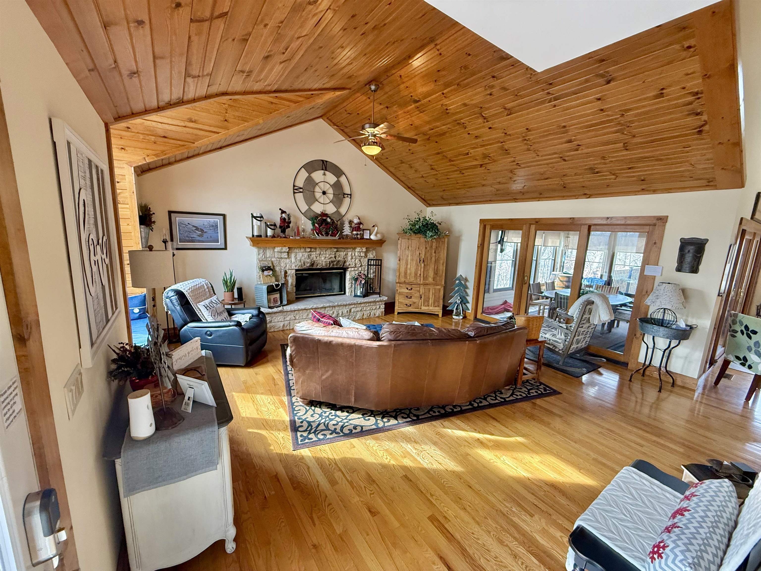 1 Tamarack Row Elizabeth, IL 61028 - Photo 4 of 38 a living room with furniture and a large window