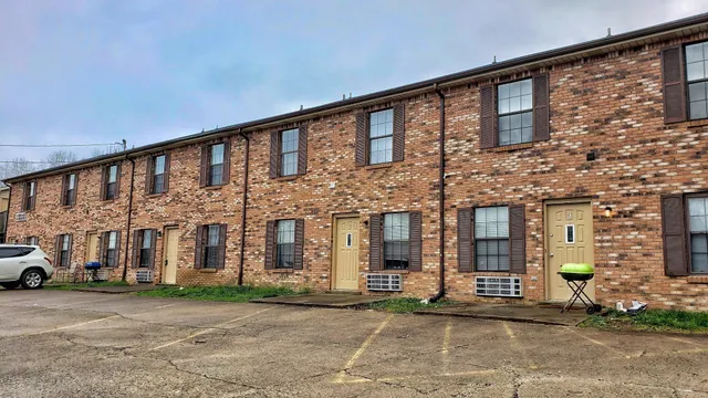 $795 | 704 Peachers Drive, Unit A, Clarksville, TN 37042