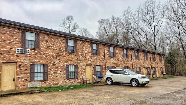 $795 | 704 Peachers Drive, Unit A, Clarksville, TN 37042