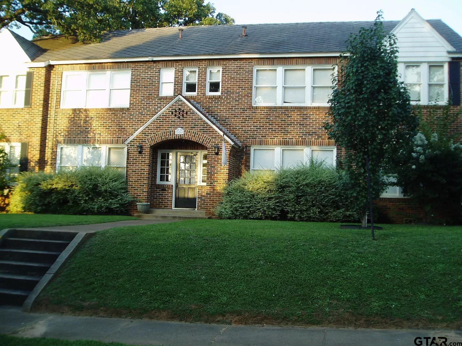 526 South Bonner Ave  