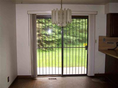 5493 Calkins Road Flint, MI 48532 - Photo 12 of 15 20135737-11.JPG
