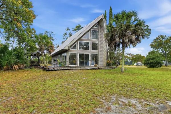 $275,000 | 174 River Road, Carrabelle, FL 32322