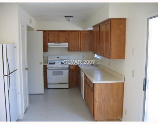916 Wilson Cliffs Road Las Vegas, NV 89128 - Photo 3 of 7 Kitchen.