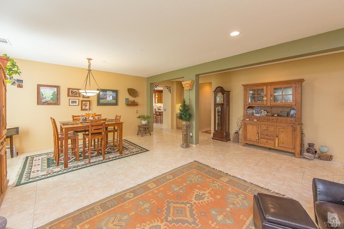 1487 Hidden Ranch Drive Simi Valley, CA 93063 - Photo 4 of 28 a living room with furniture