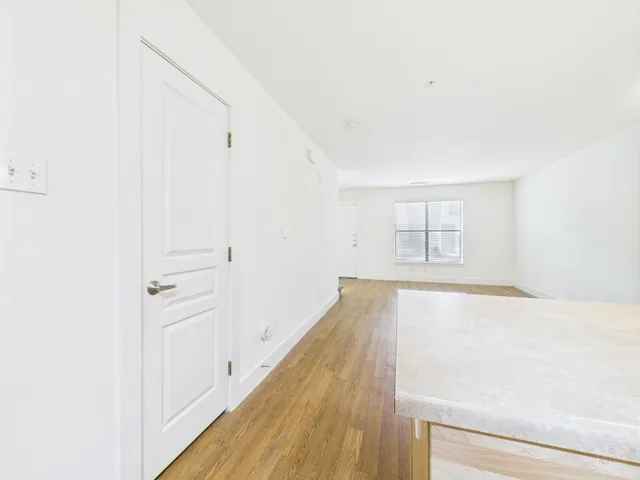 $2,145 | 711 West 32nd Street, Unit 155, Austin, TX 78705