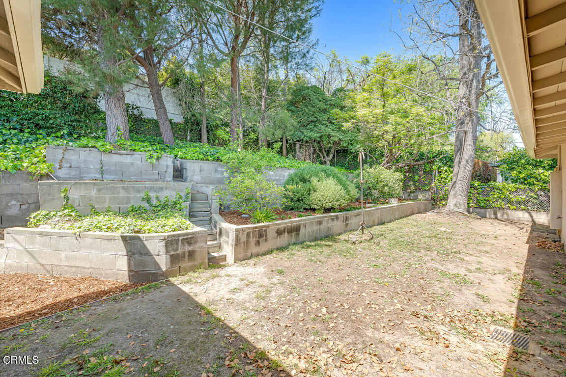 255 Malcolm Drive Pasadena, CA 91105 - Photo 29 of 37 Malcolm MLS-32