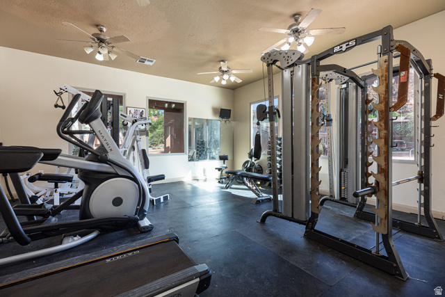 6 300th Road North, Unit I6 Kanab, UT 84741 - Photo 37 of 37 Workout area featuring a textured ceiling and a ceiling fan