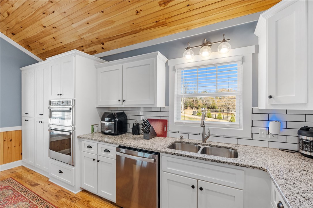 1122 Midway Road Pickens, SC 29671 - Photo 20 of 43