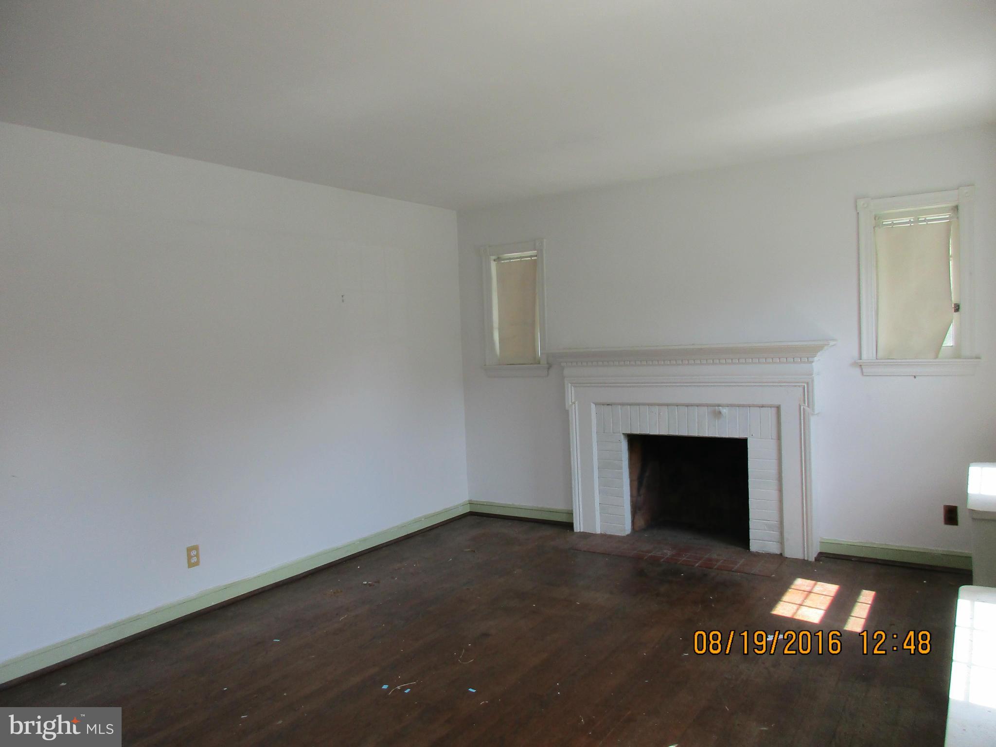 701 Wayne Avenue Silver Spring, MD 20910 - Photo 4 of 10 Family Room