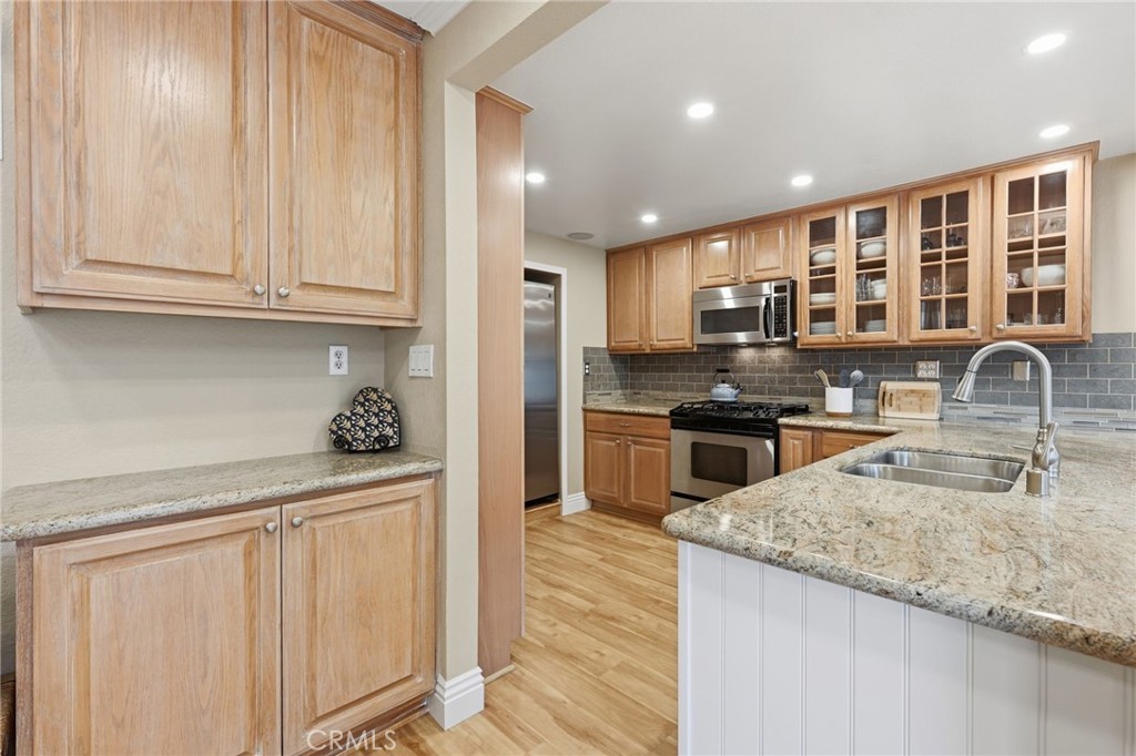 7906 Seawall Circle Huntington Beach, CA 92648 - Photo 15 of 44