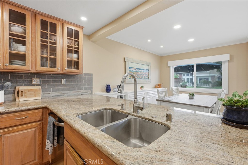 7906 Seawall Circle Huntington Beach, CA 92648 - Photo 16 of 44