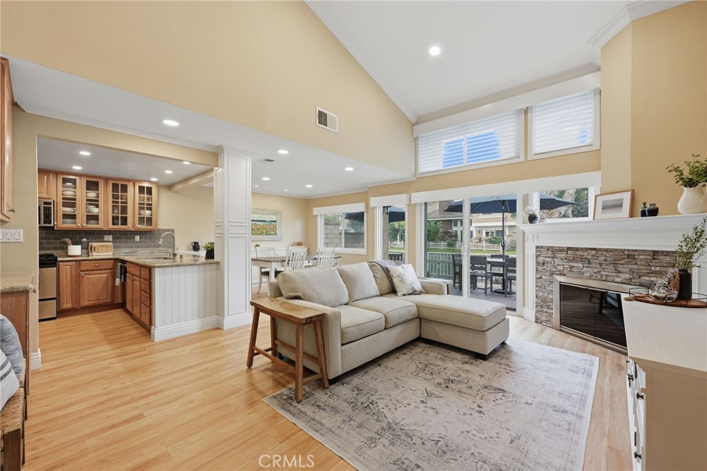 7906 Seawall Circle Huntington Beach, CA 92648 - Photo 7 of 44