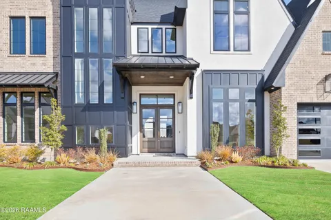 $950,000 | 305 Sunset Palm Court, Youngsville, LA 70592