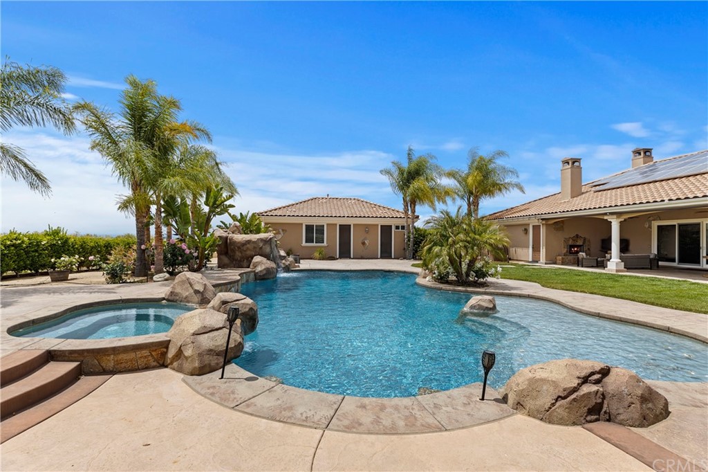 35767 Vía Las Ramblas Temecula, CA 92592 - Photo 13 of 74