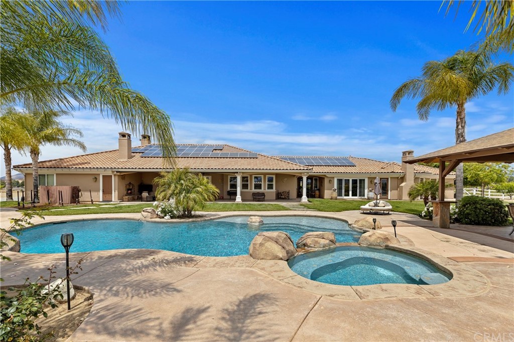 35767 Vía Las Ramblas Temecula, CA 92592 - Photo 14 of 74