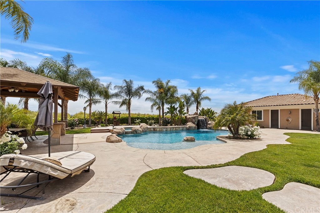 35767 Vía Las Ramblas Temecula, CA 92592 - Photo 17 of 74