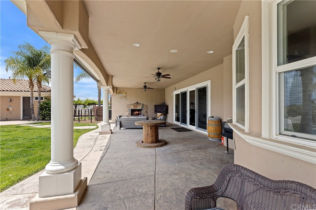 35767 Vía Las Ramblas Temecula, CA 92592 - Photo 18 of 74