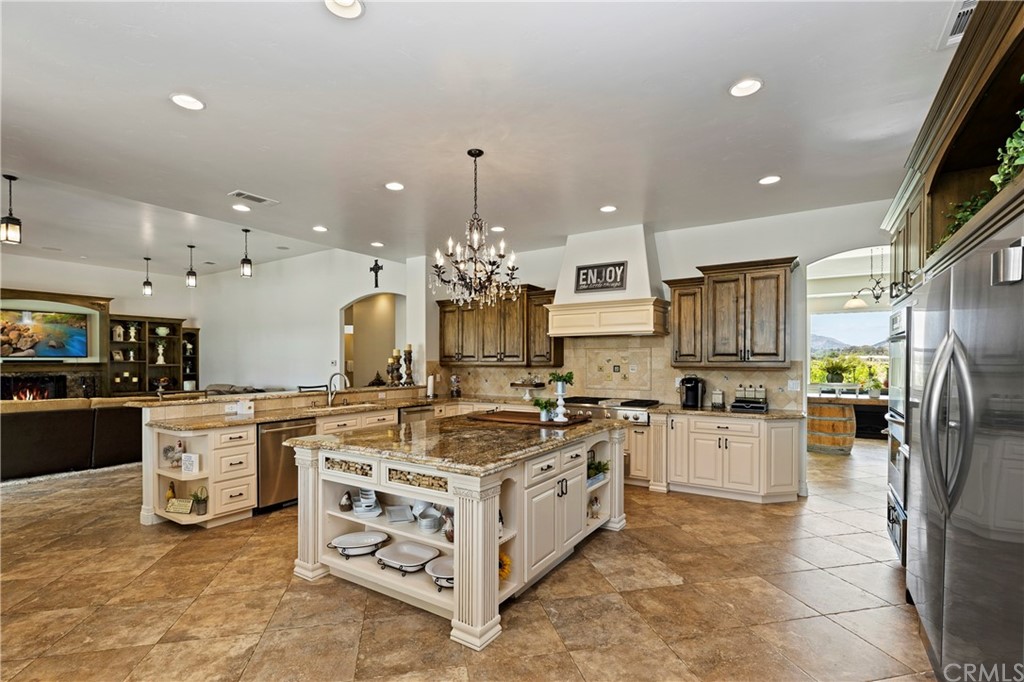 35767 Vía Las Ramblas Temecula, CA 92592 - Photo 25 of 74