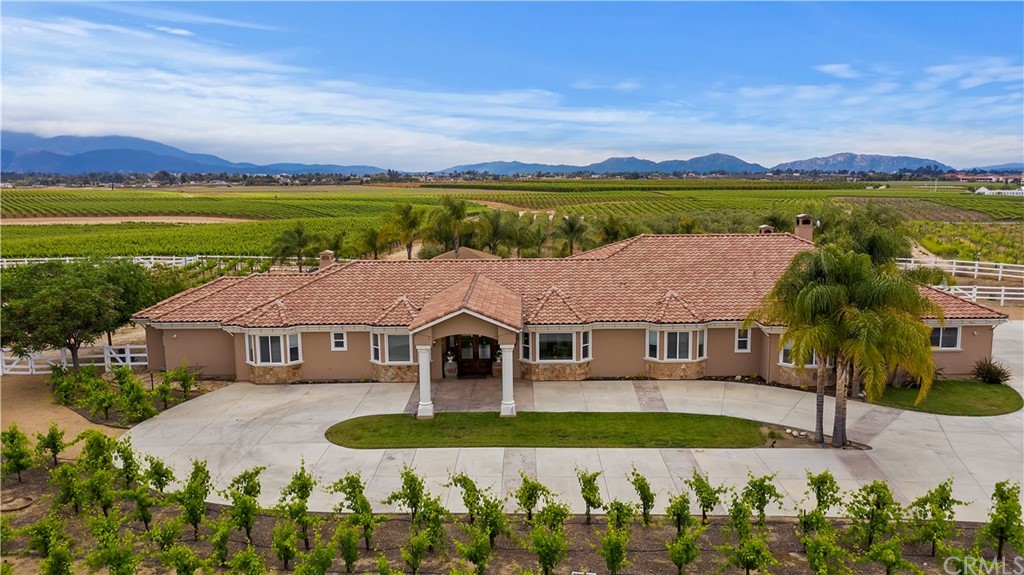 35767 Vía Las Ramblas Temecula, CA 92592 - Photo 4 of 74