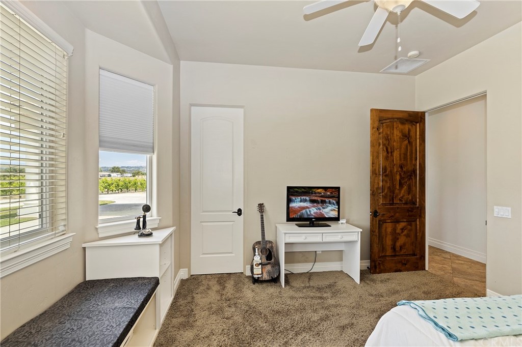 35767 Vía Las Ramblas Temecula, CA 92592 - Photo 34 of 74