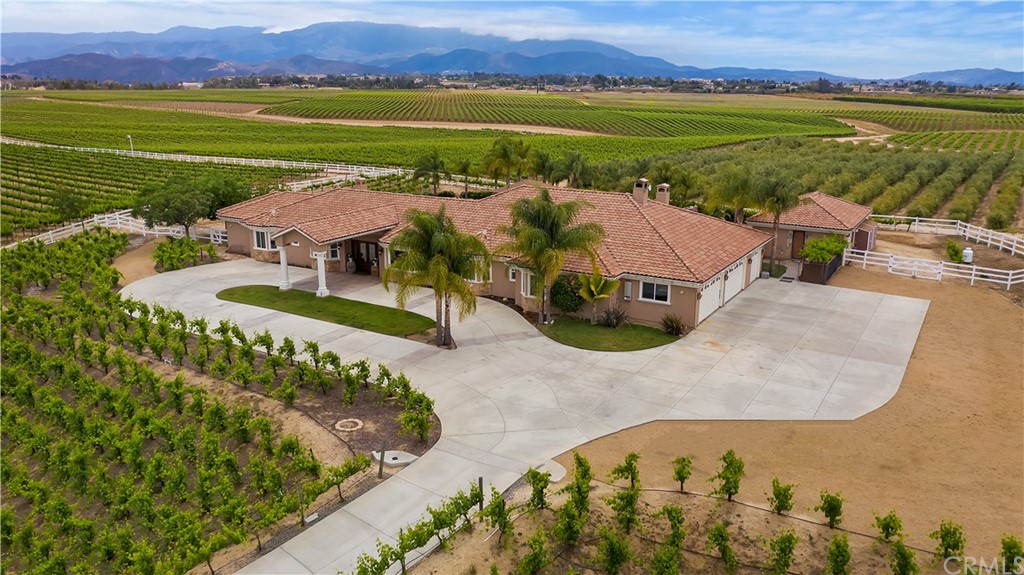 35767 Vía Las Ramblas Temecula, CA 92592 - Photo 5 of 74