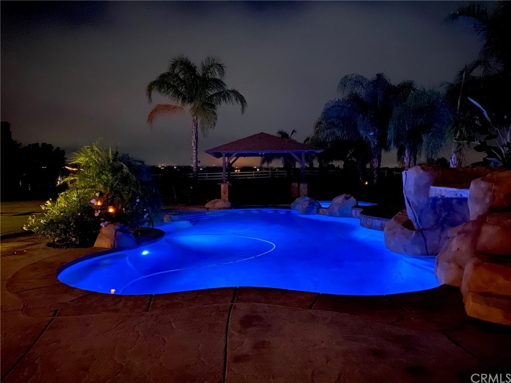 35767 Vía Las Ramblas Temecula, CA 92592 - Photo 7 of 74