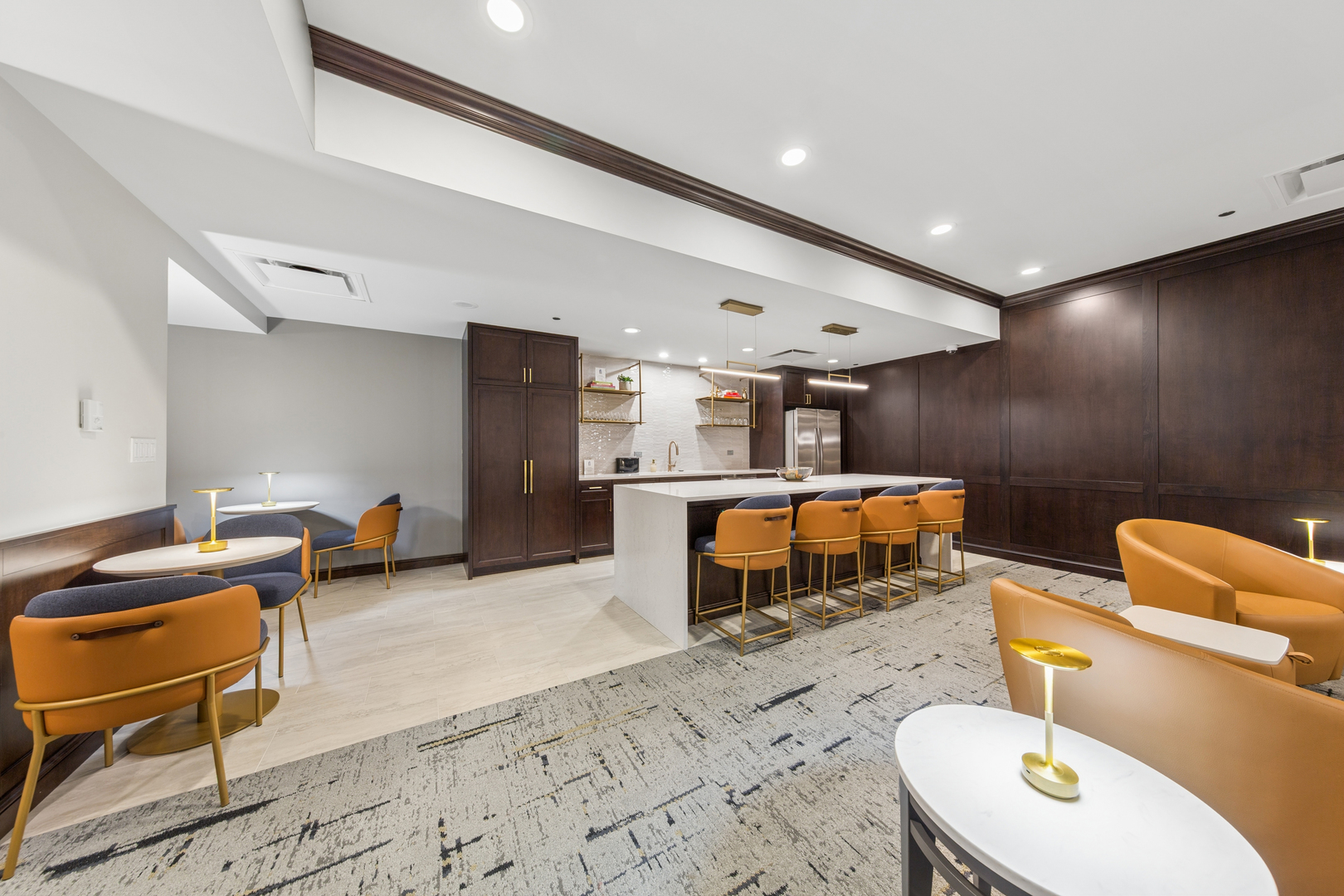 310 South Michigan Avenue, Unit 1001 Chicago, IL 60604 - Photo 31 of 40 a lobby with furniture and a table