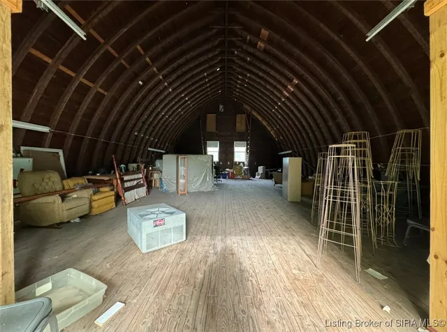 $199,900 | 127 South 4th Street, Austin, IN 47102