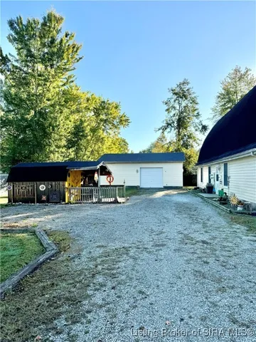 $199,900 | 127 South 4th Street, Austin, IN 47102