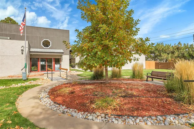 $350,000 | 2301 East Fremont Avenue, Unit S10, Centennial, CO 80122