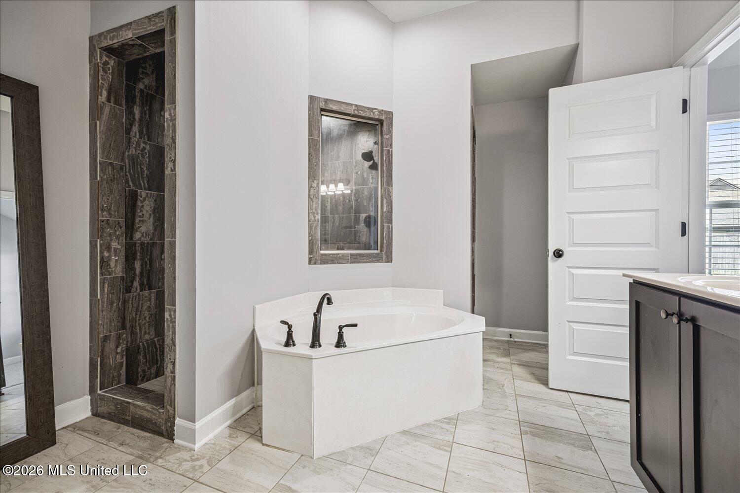 8069 Aiden Road Southaven, MS 38671 - Photo 18 of 26 18-3123433ah-18-8069 Aiden Rd