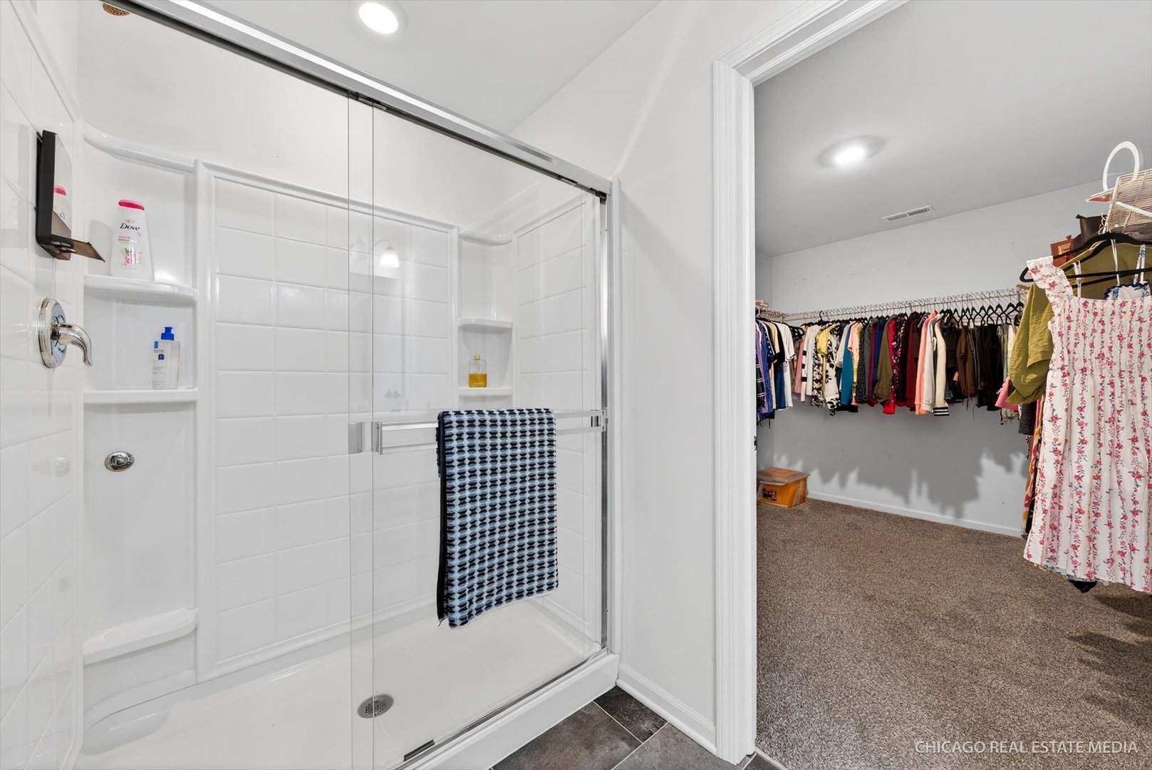 1571 Middleton Road Pingree Grove, IL 60140 - Photo 17 of 35 a bathroom with a bathtub and shower