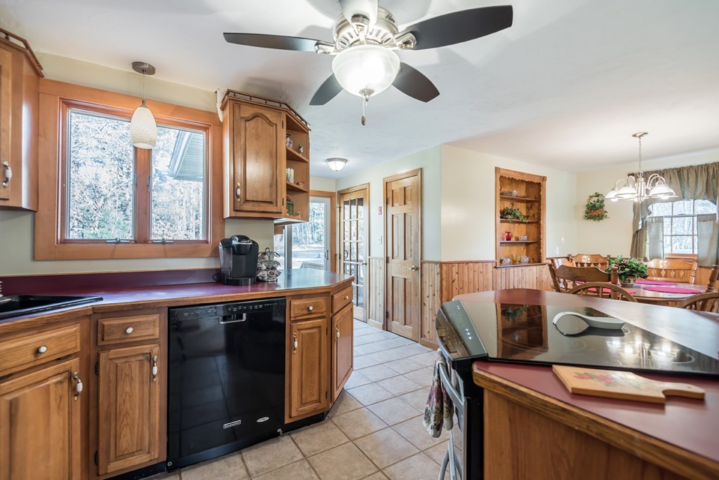 35 Anthony Road North Reading, MA 01864 - Photo 6 of 22 Gallery Image 6