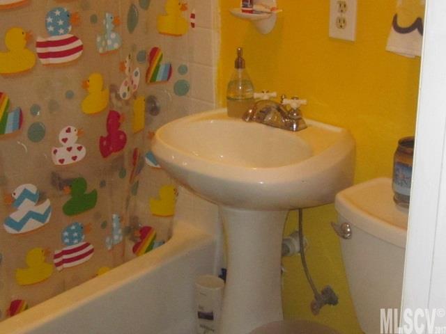 2141 Icard Rhodhiss Road Connelly Springs, NC 28612 - Photo 10 of 22 Gallery Image 10