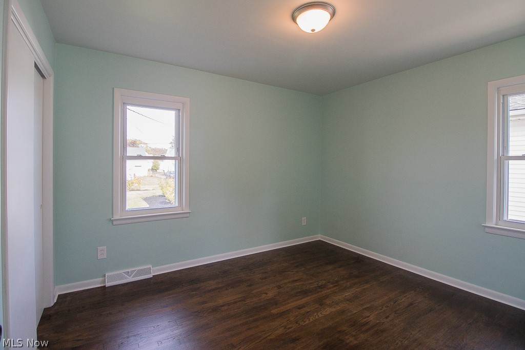 30325 Forestgrove Road Willowick, OH 44095 - Photo 14 of 27