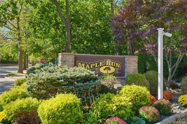 $1,198,000 | 37 Maple Court, Jericho, NY 11753
