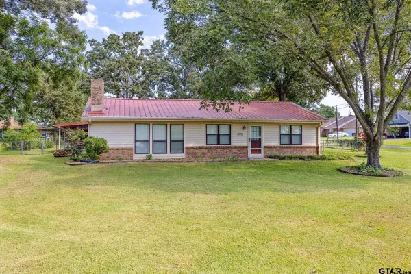 $335,000 | 21743 South Shore Drive, Chandler, TX 75758
