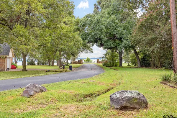 $335,000 | 21743 South Shore Drive, Chandler, TX 75758