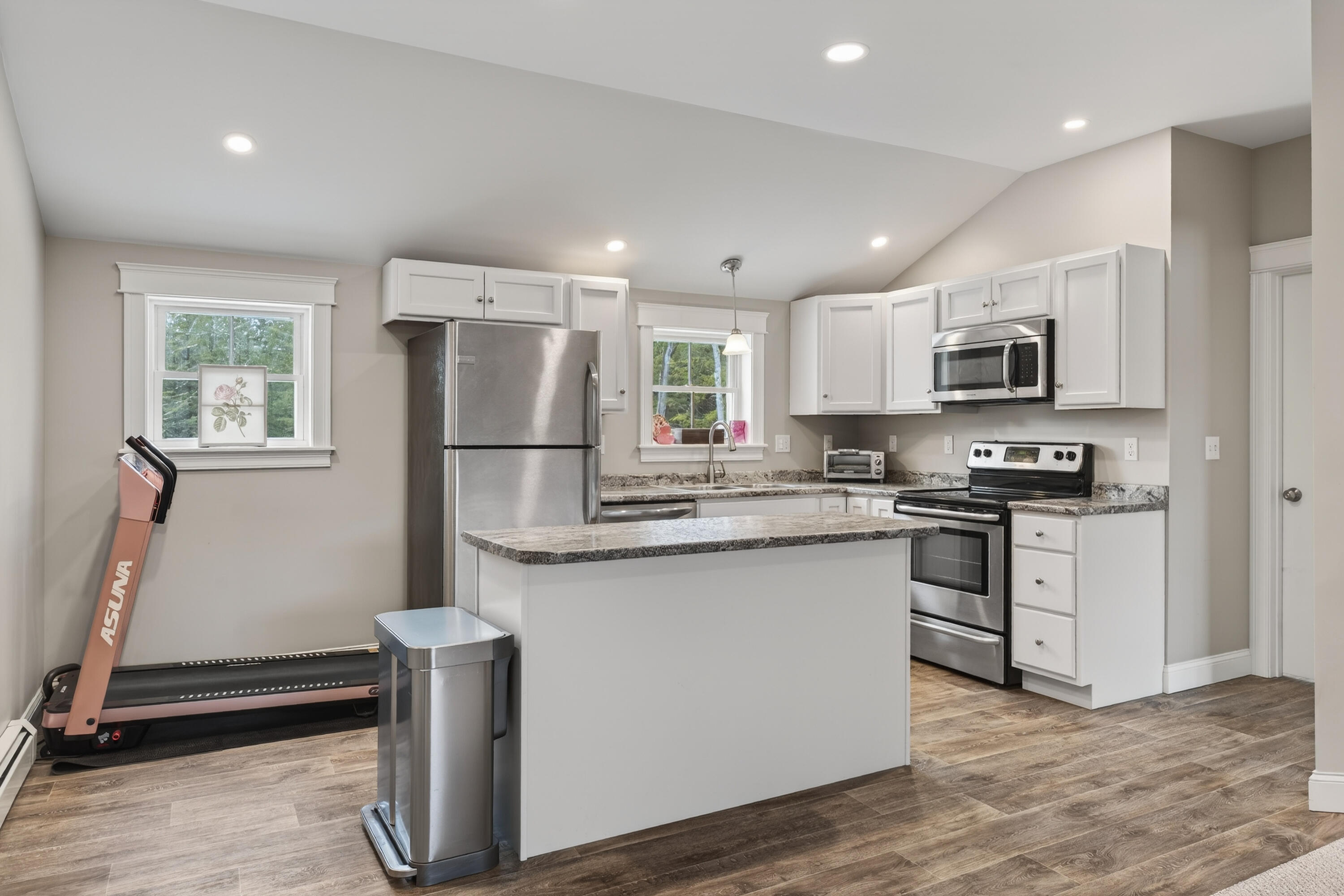 42 Hillside Road Brunswick, ME 04011 - Photo 30 of 47 145_42 Hillside Rd_MorneauStudios_print