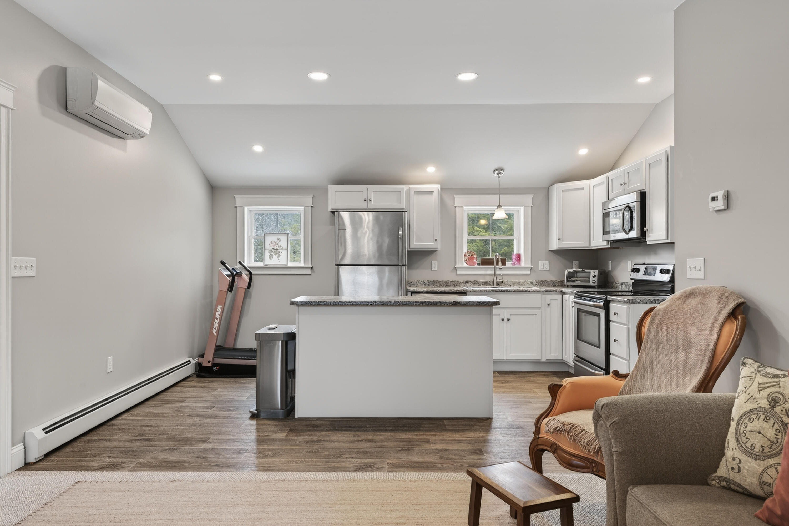 42 Hillside Road Brunswick, ME 04011 - Photo 34 of 47 151_42 Hillside Rd_MorneauStudios_print