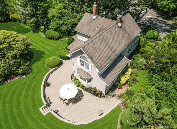 $905,000 | 111 Stony Hollow Road, Centerport, NY 11721