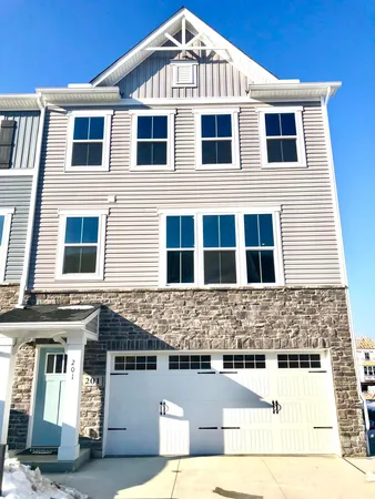 $2,699 | 201 Via Veneto, Delaware, OH 43015